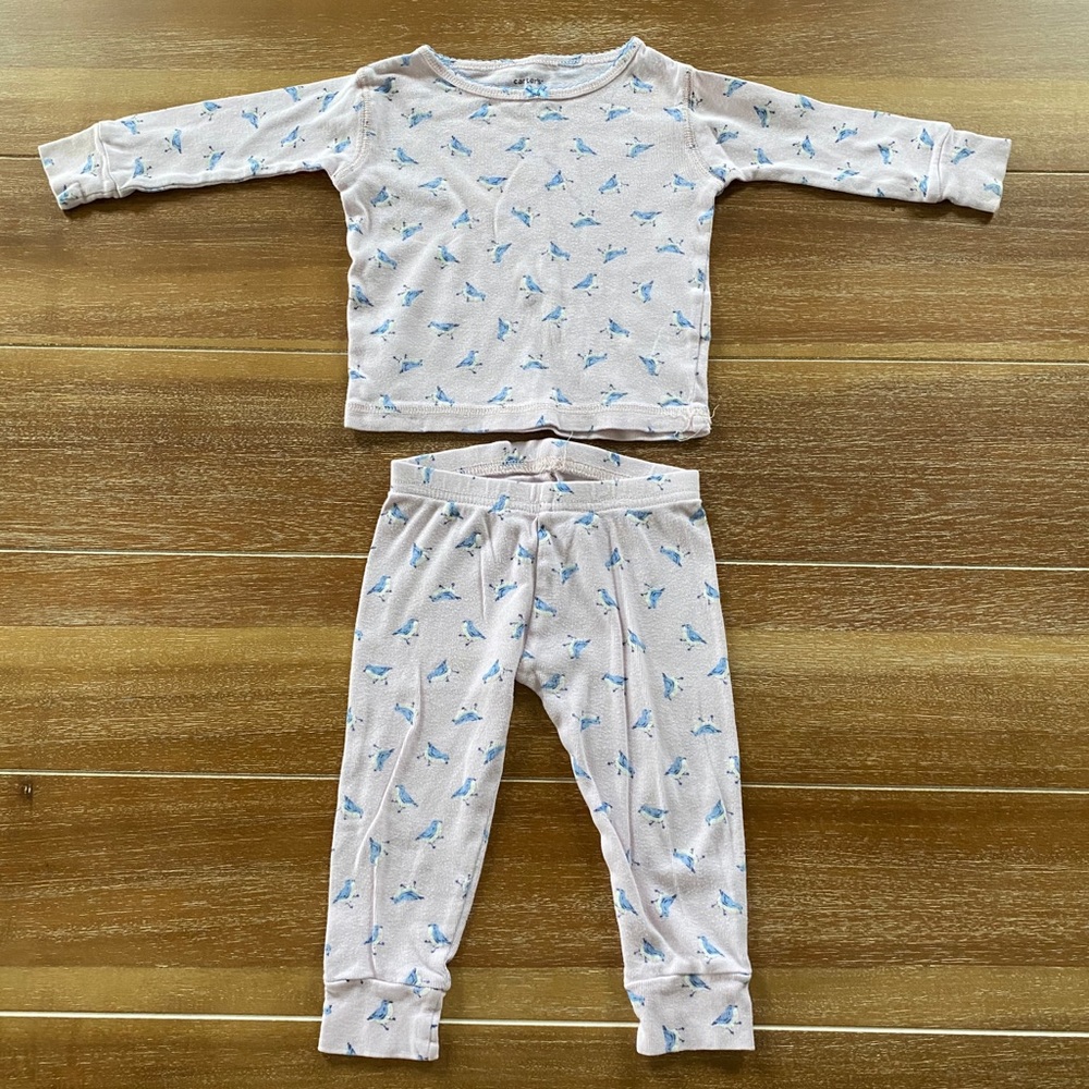Carter’s 2-piece bird pajama set